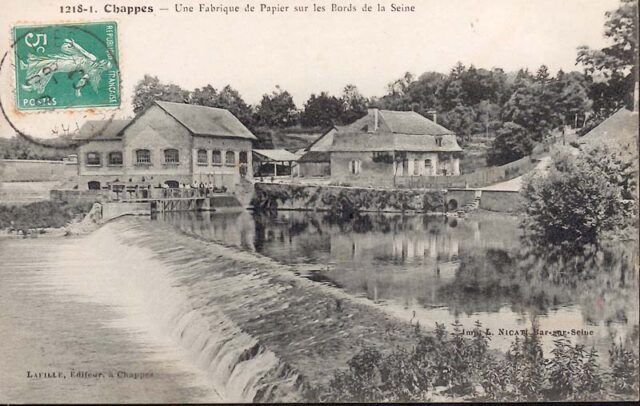 1900 Le moulin à eau à Chappes près de la forêt d'Orient en Champagne Ardenne