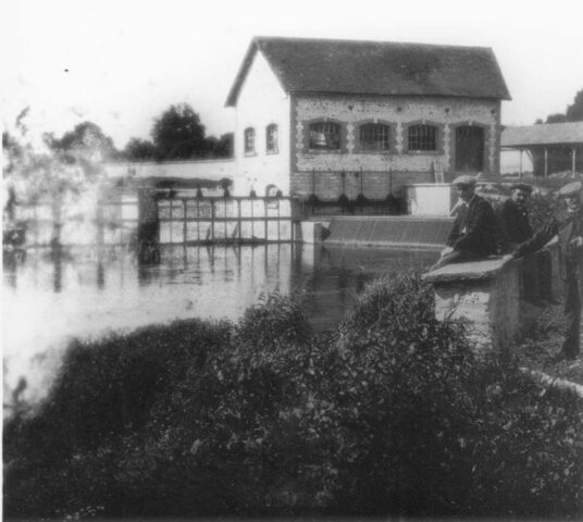 1908 Moulin à eau dans l'Aube en Champagne Ardenne