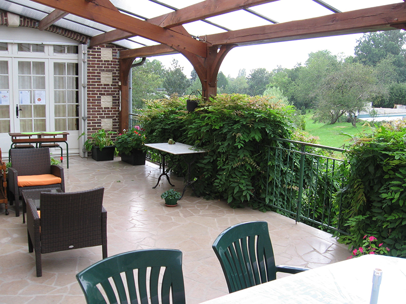 Gîte de groupe au Moulin dans l'Aube près de Paris, la terrasse vue sur la Seine