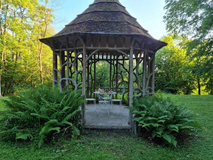 Kiosque de la Villa du moulin
